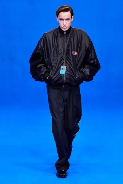 Look 8